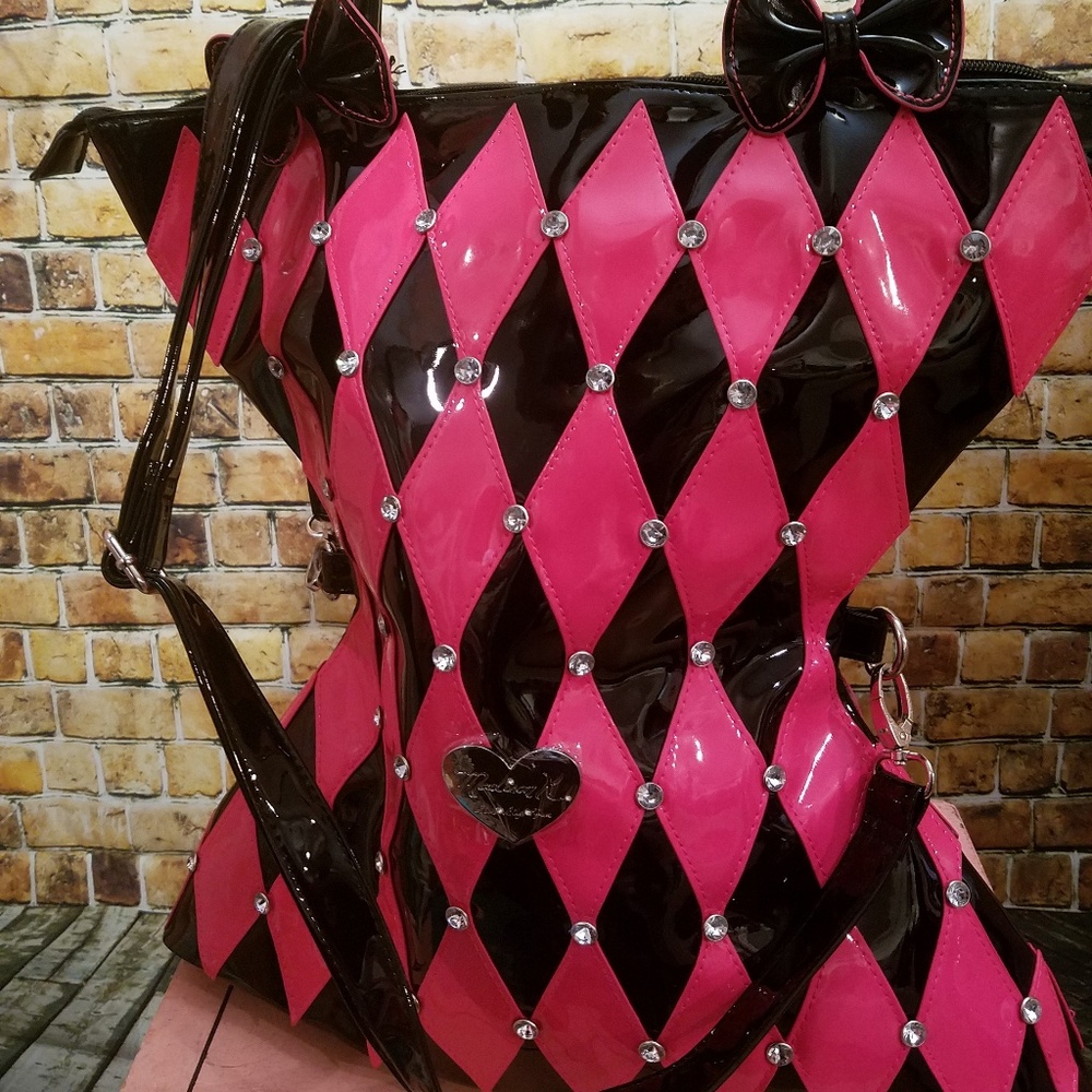Patent Leather shoulder/handbag